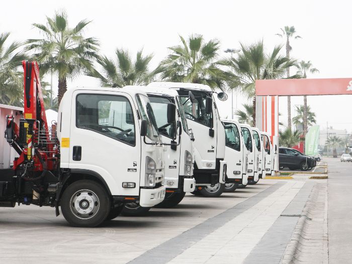 ¿En qué debo fijarme si quiero adquirir un vehículo para fletes o materiales de construcción?
