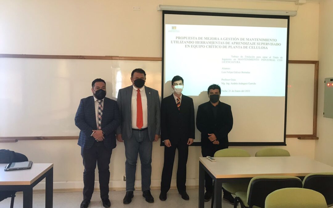 Ingeniería en Mantenimiento Industrial titula a su primer profesional