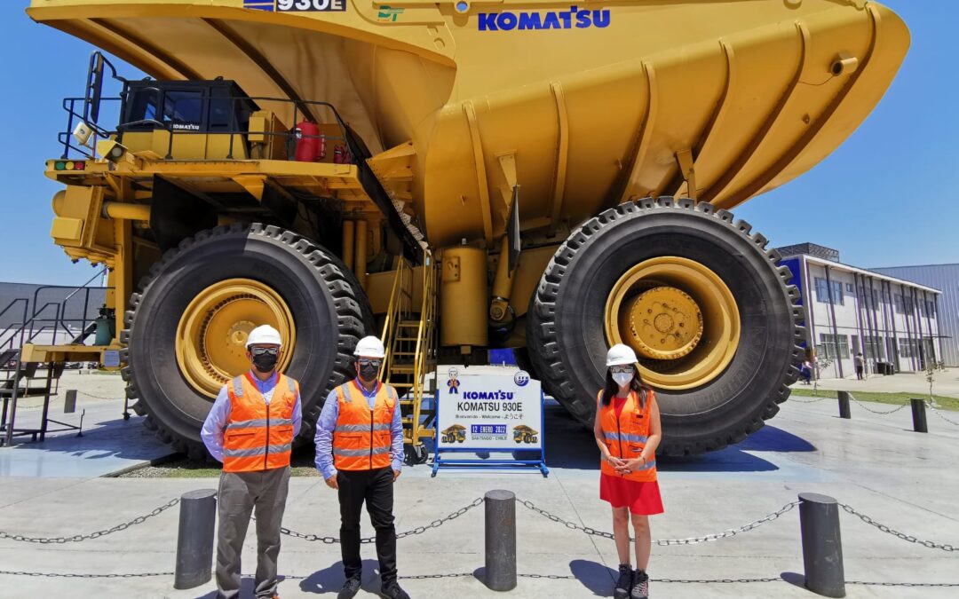 Proyecto USM ofrece continuidad de estudios técnicos de nivel superior a operarios de Komatsu
