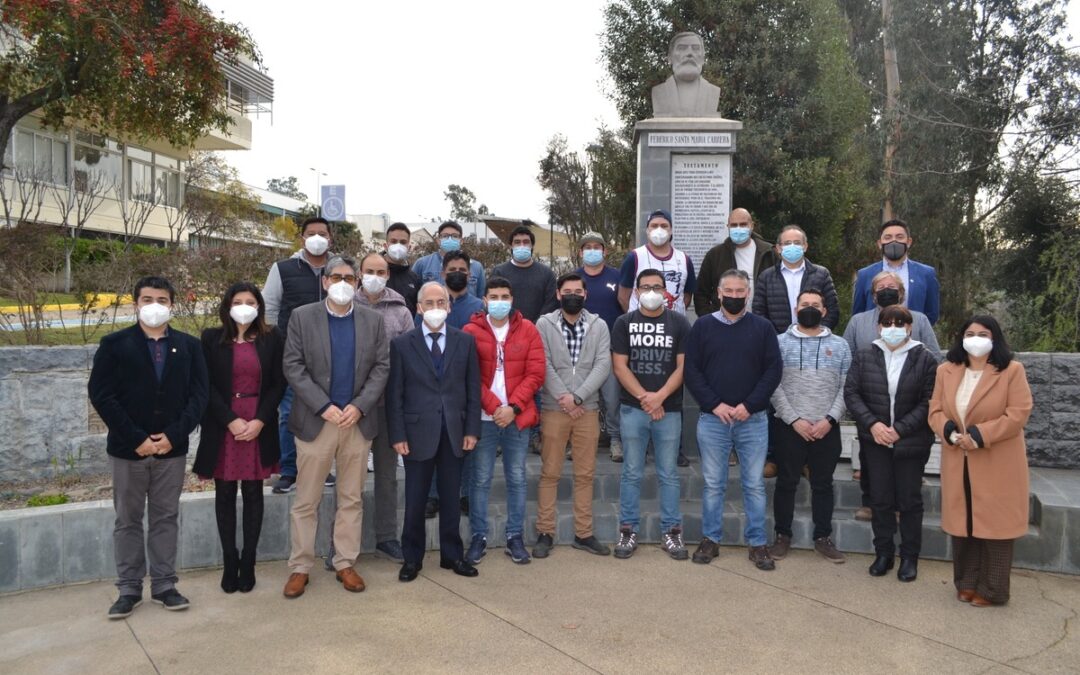 USM inicia programa de reconocimiento de experiencia laboral a trabajadores de Komatsu