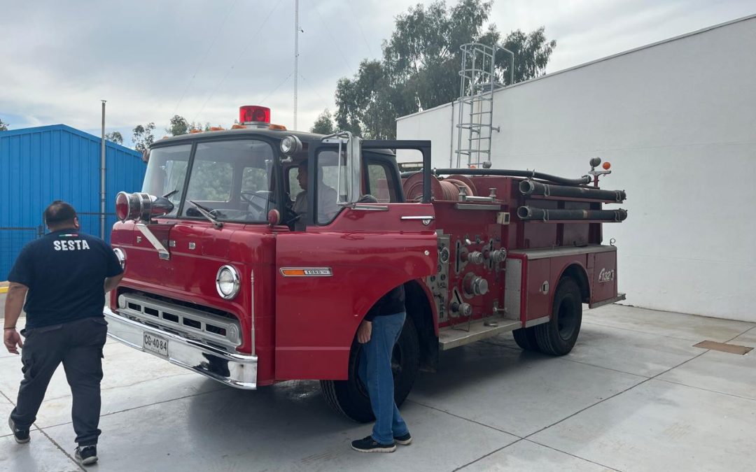 Estudiantes USM restaurarán histórico carro de bomberos